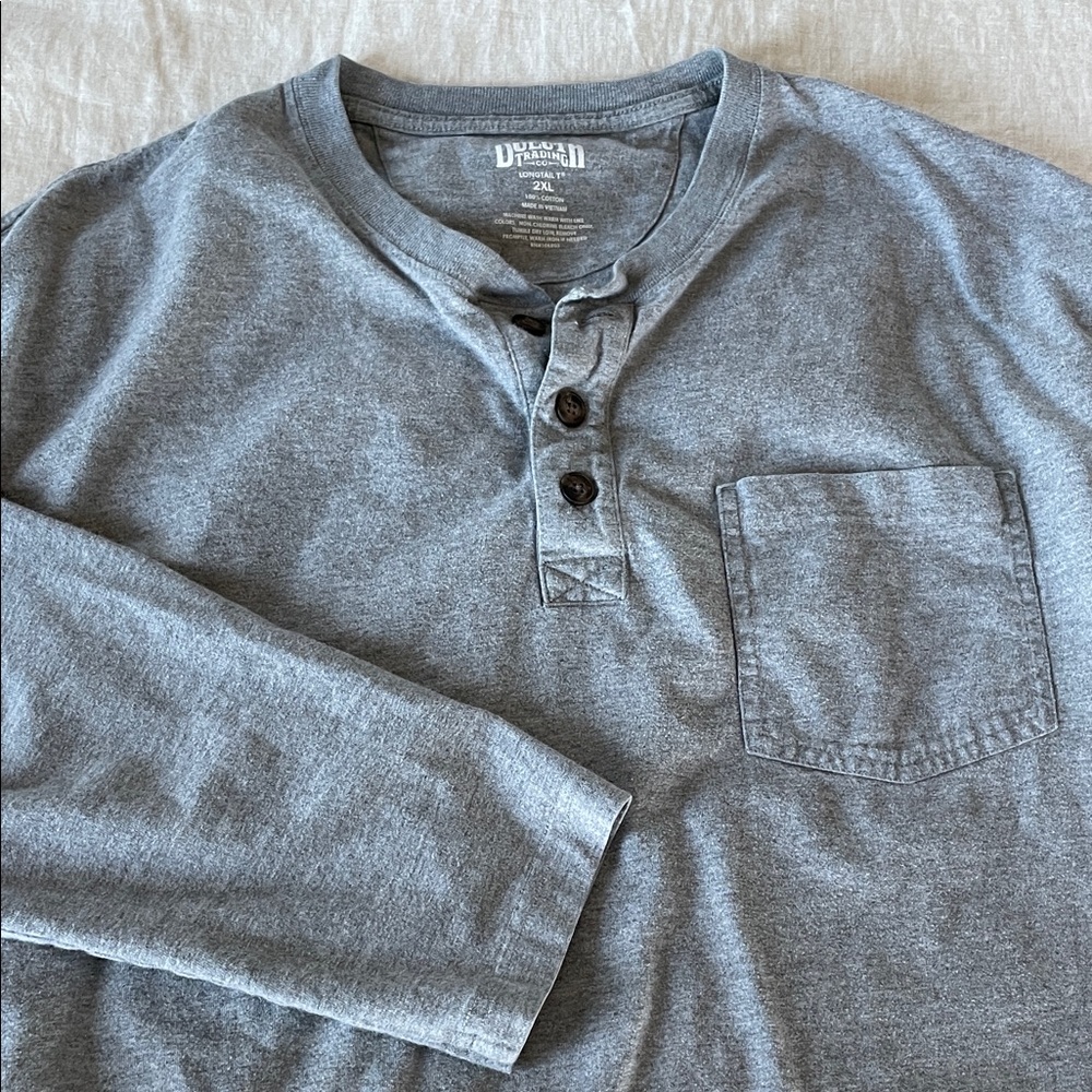 Duluth Men’s 2XL Longtail T Henley Shirt